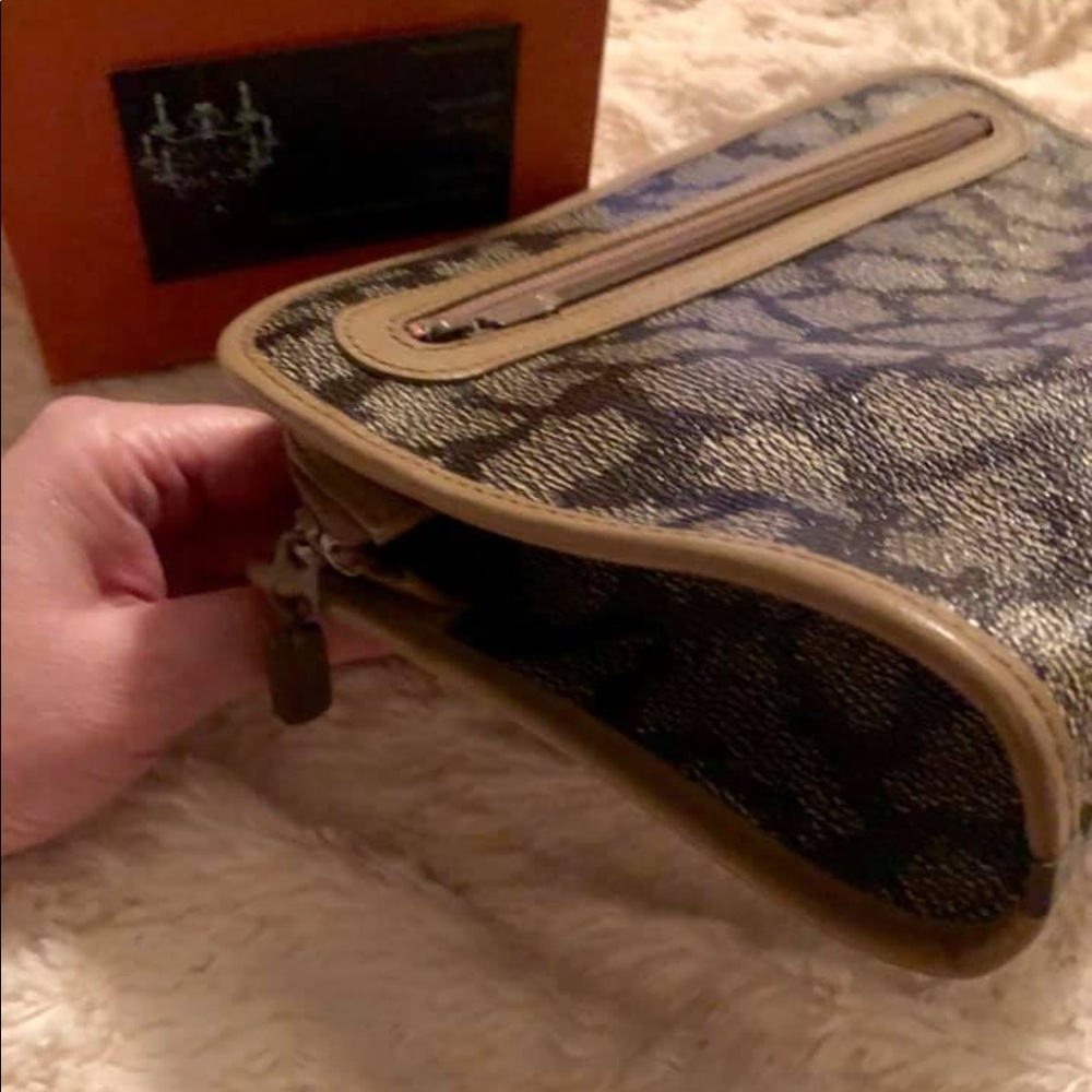 Saint Laurent cosmetic bag - Picture 2 of 7